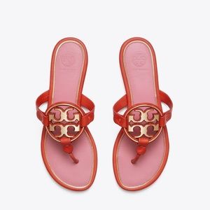 HP Tory Burch MILLER METAL-LOGO SANDAL